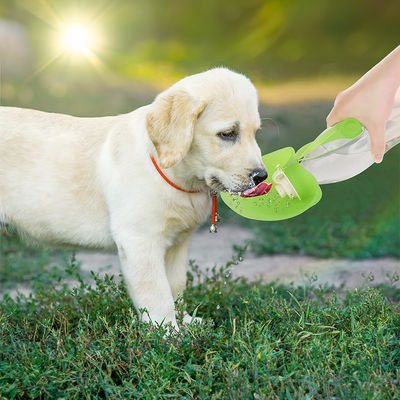 comprare Bottiglia d'acqua pieghevole per animali portatile per avventure all'aria aperta Acqua per l'alimentazione degli animali domestici in ogni stagione fabbricazione online
