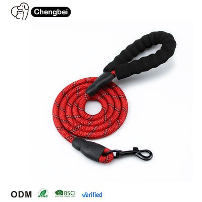 Leashes per animali domestici maniglia imbottita colore personalizzato portatile comodo corda di nylon riflettente libera